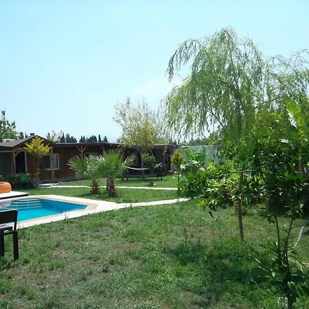 Ciftlik Evi 쿠사다시