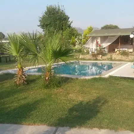 Ciftlik Evi *